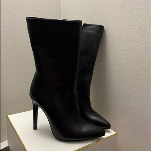 Black DSW boots